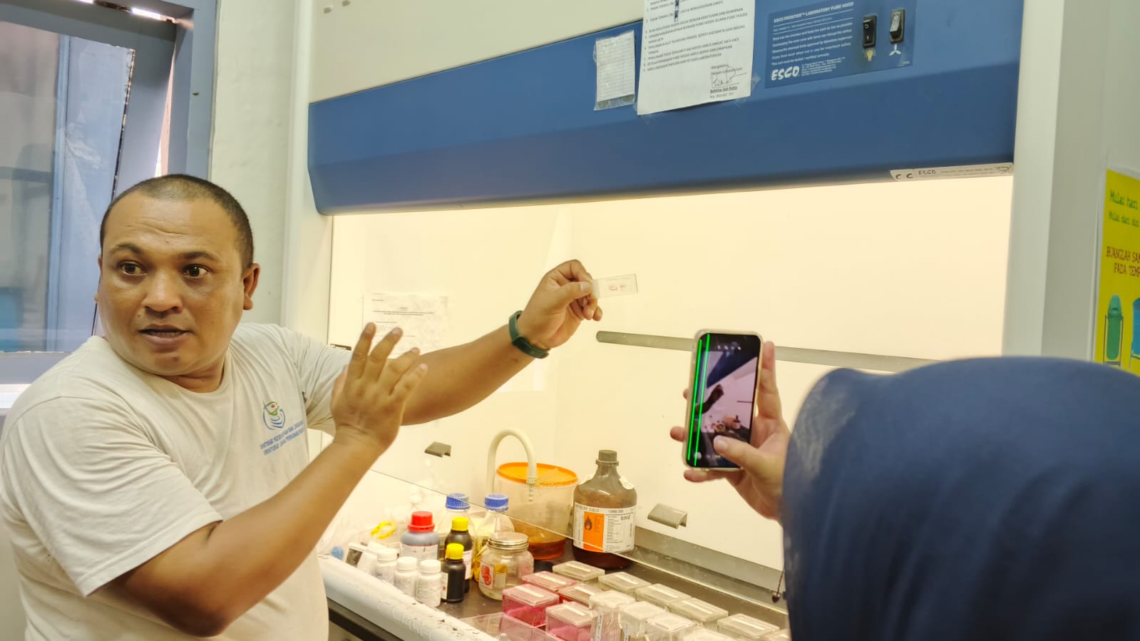 Mahasiswa Pendidikan Biologi di BPBAP Ujung Batee
